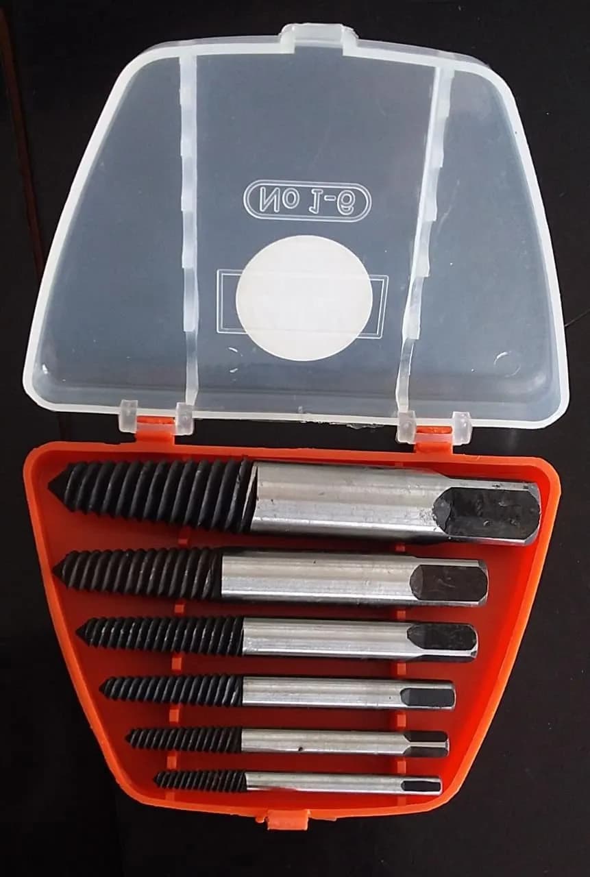 Extractor de Tornillos 1-6 SET x 6 PZ
